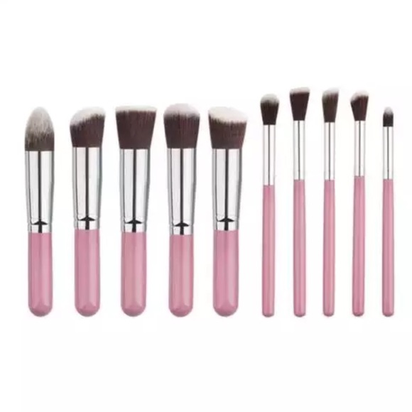 10 High-Quality Makeup Brushes - Picture 5 of 7
